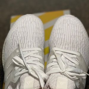 Addias Ultra Boost (All White)